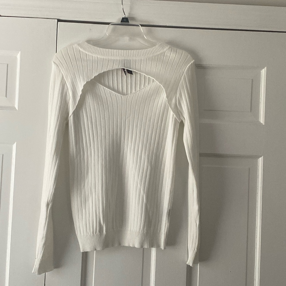 Top cut out long sleeve white sweater